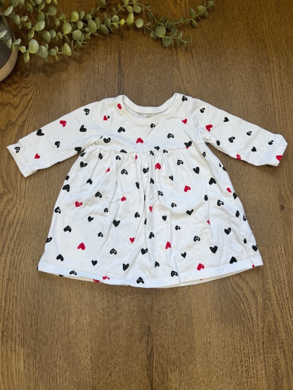 Old Navy Baby Girls Heart Print Long Sleeve Dress 3-6M